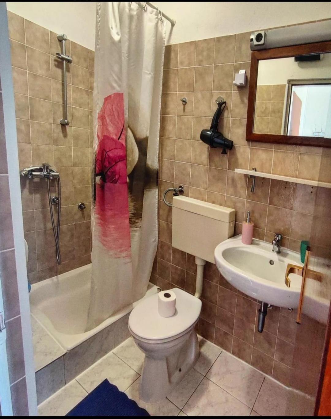 Manora Sucuraj 2 Bedroom Apartment 외부 사진